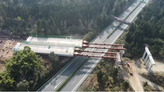 东环线项目取得关键突破 全线掀起大干热潮